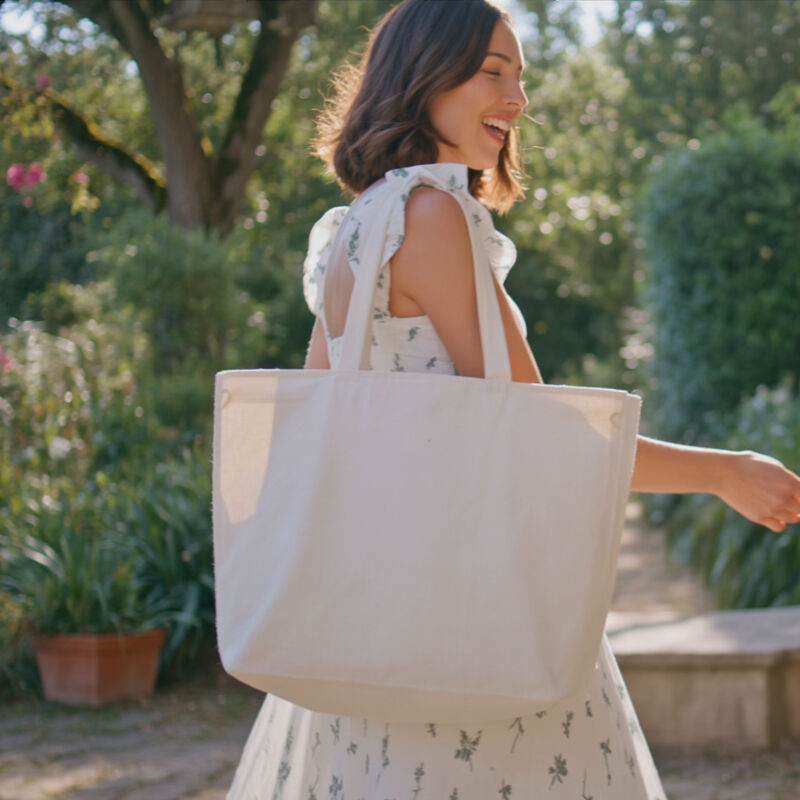 Zipered Large Tote Bag Thumbnail